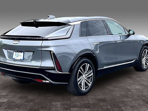 Used 2023 Cadillac Lyriq 2WD image 28