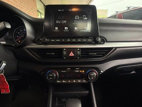 Used 2019 Kia Forte LXS FWD image 23