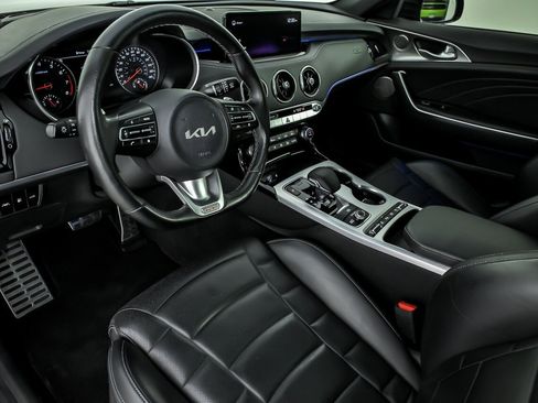 Used 2022 Kia Stinger GT2 image 20