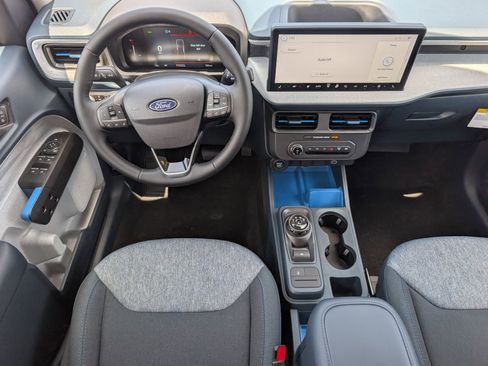New 2026 Ford Maverick XLT w/ XLT Luxury Package FWD image 6