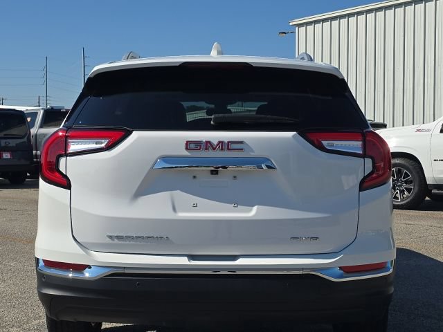 Used 2023 GMC Terrain SLT w/ Tech Package AWD/4WD image 4