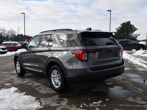 Used 2025 Ford Explorer Active image 4