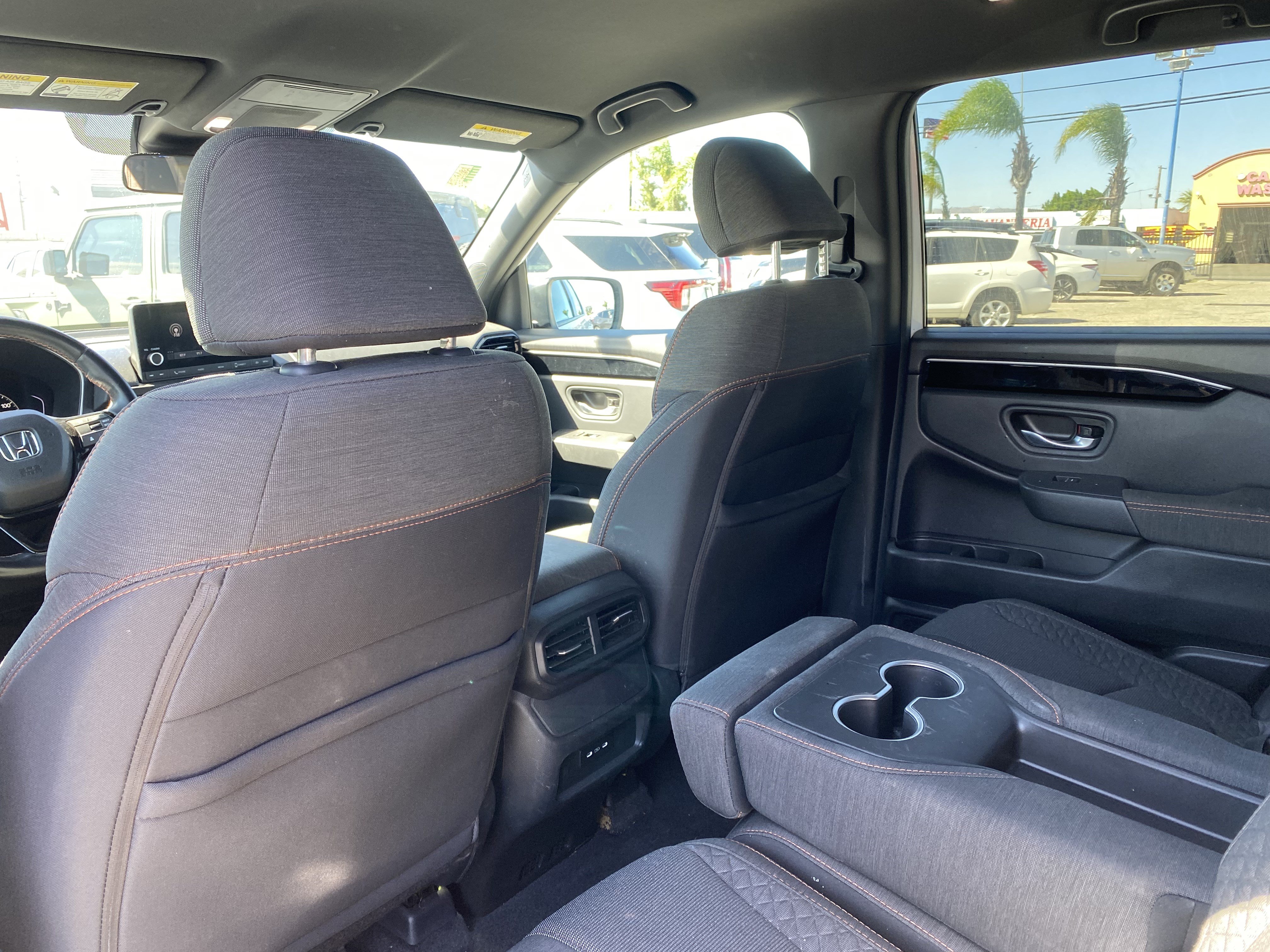 Used 2025 Honda Pilot Sport image 18