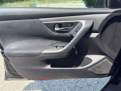 Used 2015 Nissan Altima 2.5 S w/ Power Driver Seat Package FWD image 20