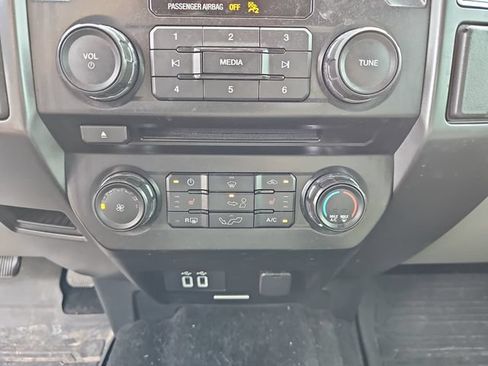 Used 2018 Ford F150 XLT w/ Equipment Group 302A Luxury RWD image 26