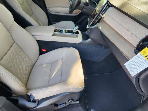 New 2026 Volvo XC90 B6 Plus w/ Protection Package Premier AWD/4WD image 10
