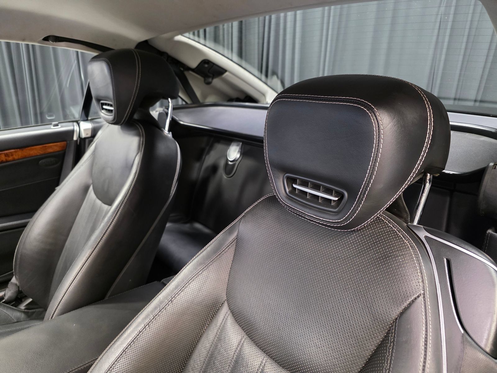 Used 2011 Mercedes-Benz SL 550 image 20