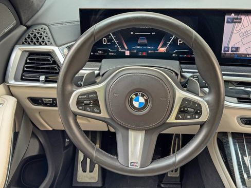 Used 2023 BMW X7 xDrive40i w/ M Sport Package AWD/4WD image 22