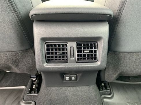 Certified 2025 Toyota Camry SE image 31