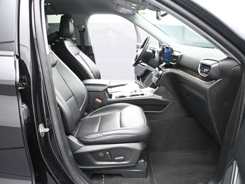 Used 2024 Ford Explorer Limited RWD image 18