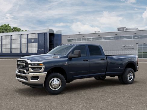 New 2026 RAM 3500 Tradesman AWD/4WD image 31