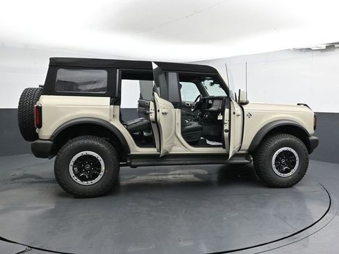 New 2025 Ford Bronco Outer Banks w/ Sasquatch Package image 31
