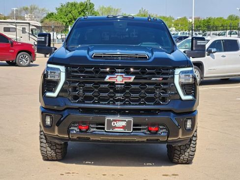 Used 2025 Chevrolet Silverado 2500 ZR2 w/ Technology Package AWD/4WD image 12