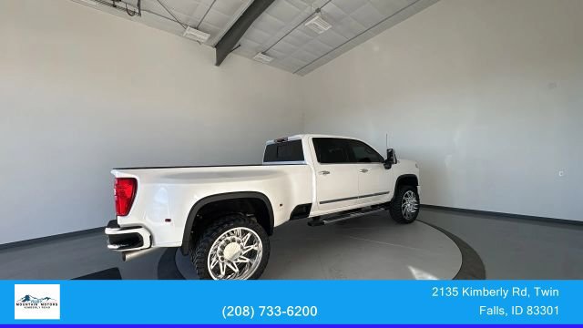 Used 2025 Chevrolet Silverado 3500 High Country w/ Technology Package AWD/4WD image 7