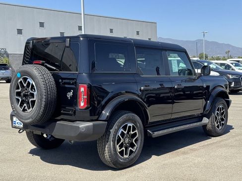 New 2026 Ford Bronco Outer Banks AWD/4WD image 8