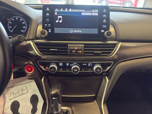 Used 2018 Honda Accord Sport image 18