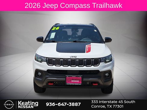 Used 2026 Jeep Compass Trailhawk AWD/4WD image 2