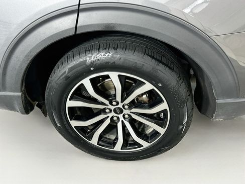 Used 2022 Ford Explorer ST-Line AWD/4WD image 11