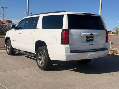Used 2020 Chevrolet Suburban LT w/ Luxury Package AWD/4WD image 6