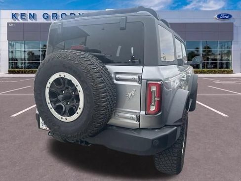 Used 2023 Ford Bronco Outer Banks w/ Sasquatch Package AWD/4WD image 8
