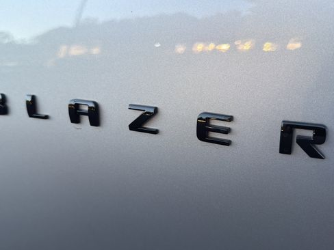 Used 2022 Chevrolet Blazer RS w/ Enhanced Convenience Package image 16