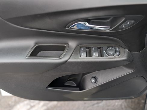 Used 2020 Chevrolet Equinox LT image 28
