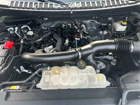 Used 2024 Ford Expedition XLT image 20