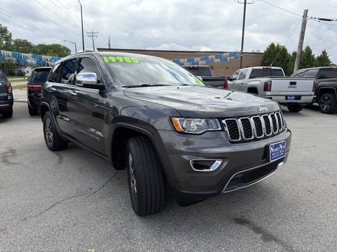 Used 2019 Jeep Grand Cherokee Limited w/ Trailer Tow Group IV AWD/4WD image 9