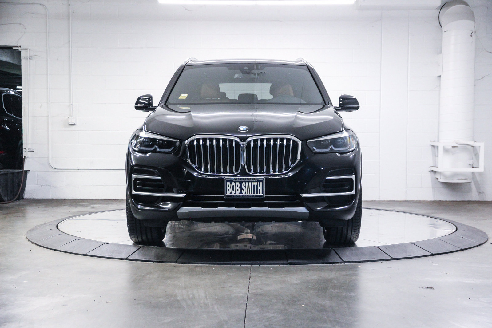 Certified 2023 BMW X5 sDrive40i w/ Parking Assistance Package RWD image 2