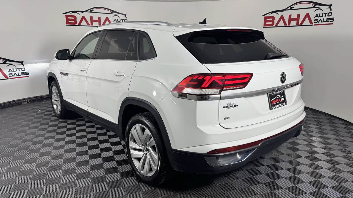 Used 2021 Volkswagen Atlas Cross Sport SE FWD image 5