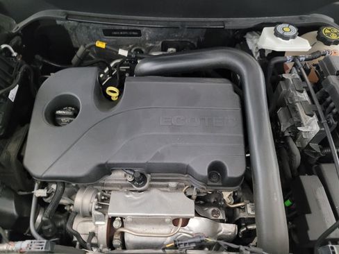 Used 2023 GMC Terrain SLE FWD image 30
