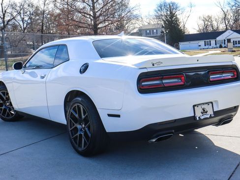 Used 2018 Dodge Challenger R/T w/ Sound Group image 15