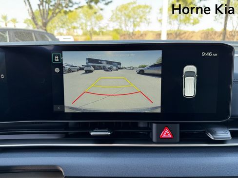 New 2026 Kia Carnival EX image 17