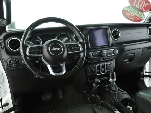 Used 2021 Jeep Gladiator Overland w/ Popular Equipment Package image 2