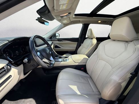 Certified 2024 INFINITI QX60 Luxe image 9