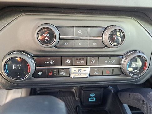 Used 2025 Ford Bronco Badlands AWD/4WD image 29