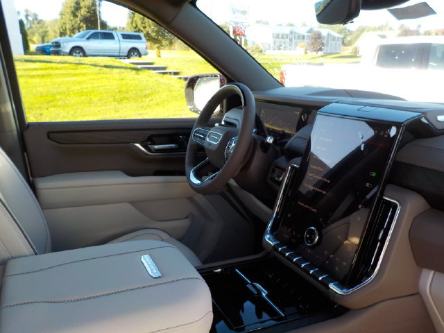 New 2026 GMC Yukon Denali w/ Denali Reserve Package AWD/4WD image 32