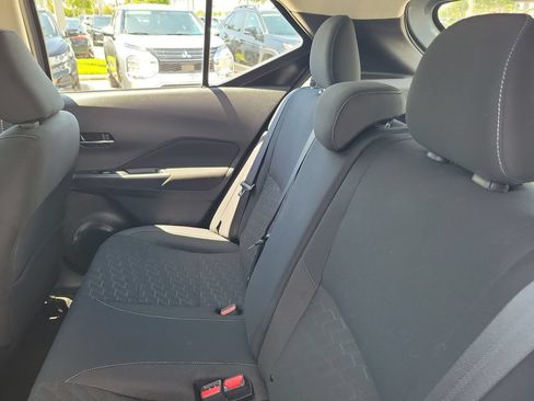 Used 2023 Nissan Kicks SV FWD image 10