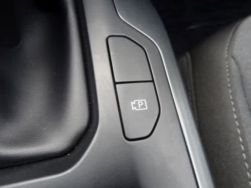 Used 2025 Kia K4 FWD image 33