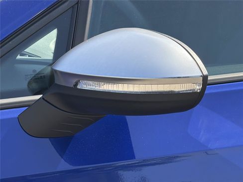 Used 2024 Volkswagen Golf R AWD/4WD image 32