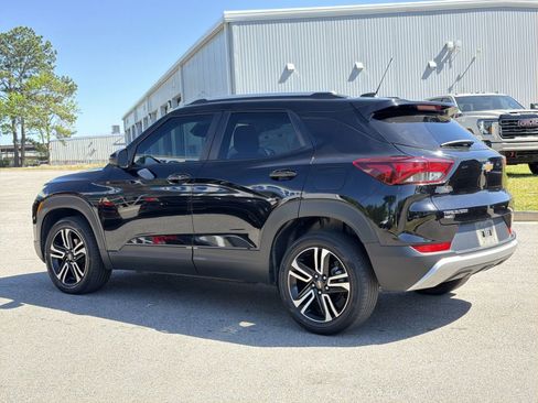 Used 2023 Chevrolet TrailBlazer LT w/ Convenience Package AWD/4WD image 8