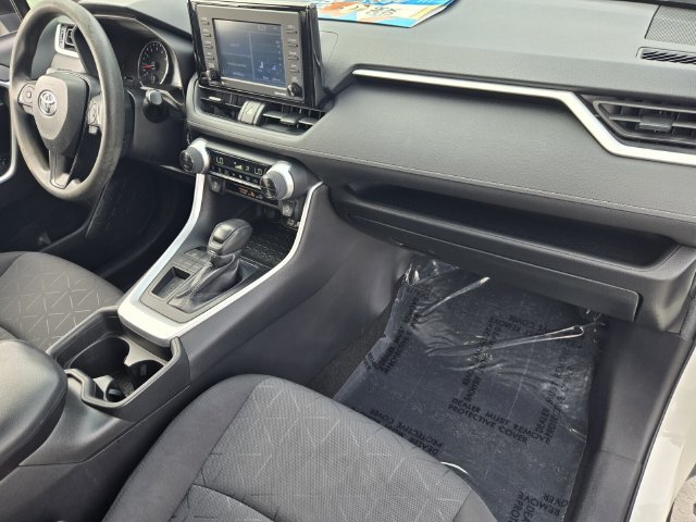 Used 2021 Toyota RAV4 XLE w/ Convenience Package FWD image 18