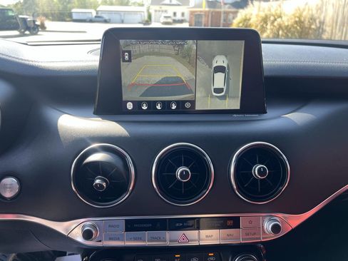 Used 2021 Kia Stinger GT2 image 22