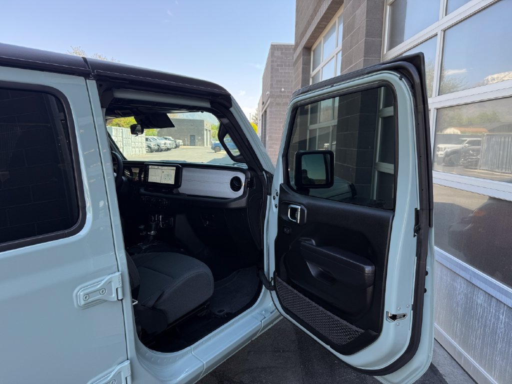 Used 2024 Jeep Wrangler Unlimited Sport AWD/4WD image 37
