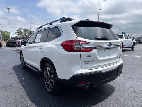 Used 2023 Subaru Ascent Limited w/ Technology Package AWD/4WD image 3