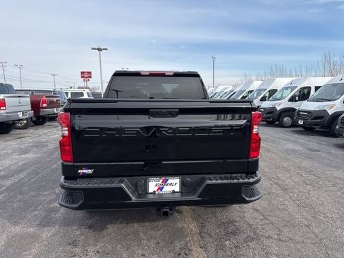 Used 2025 Chevrolet Silverado 1500 Custom image 6