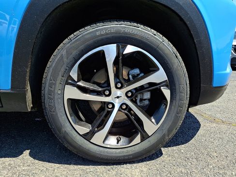 Certified 2024 Chevrolet Trax RS FWD image 9