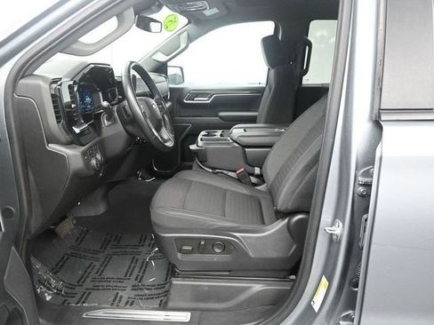 Used 2025 Chevrolet Silverado 1500 LT image 28