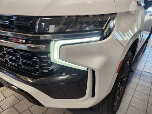 Used 2021 Chevrolet Tahoe Z71 w/ Luxury Package AWD/4WD image 7