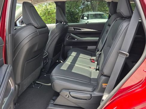Used 2026 INFINITI QX60 Luxe w/ Cargo Package FWD image 13
